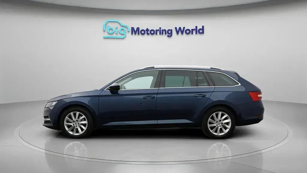 Used Skoda Superb Dynamic 218 HP (160 kW) 2022 Blue Estate
