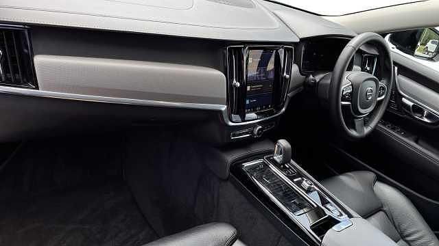 Used Volvo V90 Plus 345 HP (253 kW) 2024 Grey Estate