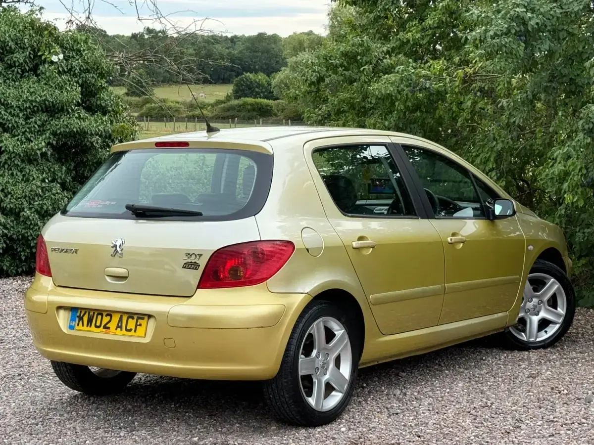 Używany Peugeot 307 2002 Żółty Hatchback