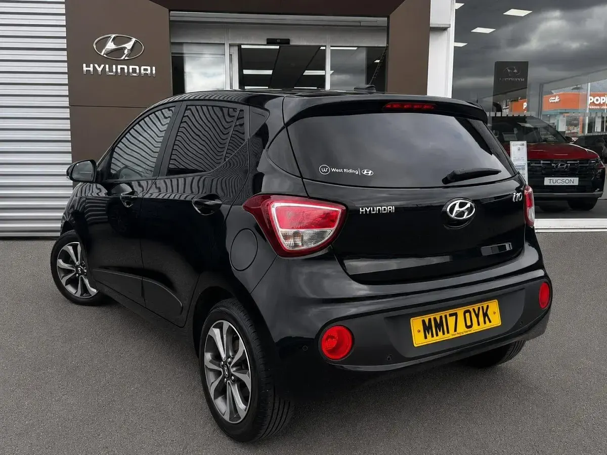 Used Hyundai i10 Premium SE 87 HP (63 kW) 2017 Black Hatchback