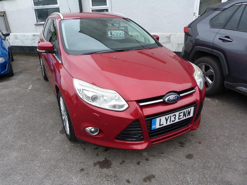 Used Ford Focus Titanium X 115 HP (84 kW) 2013 Red Estate