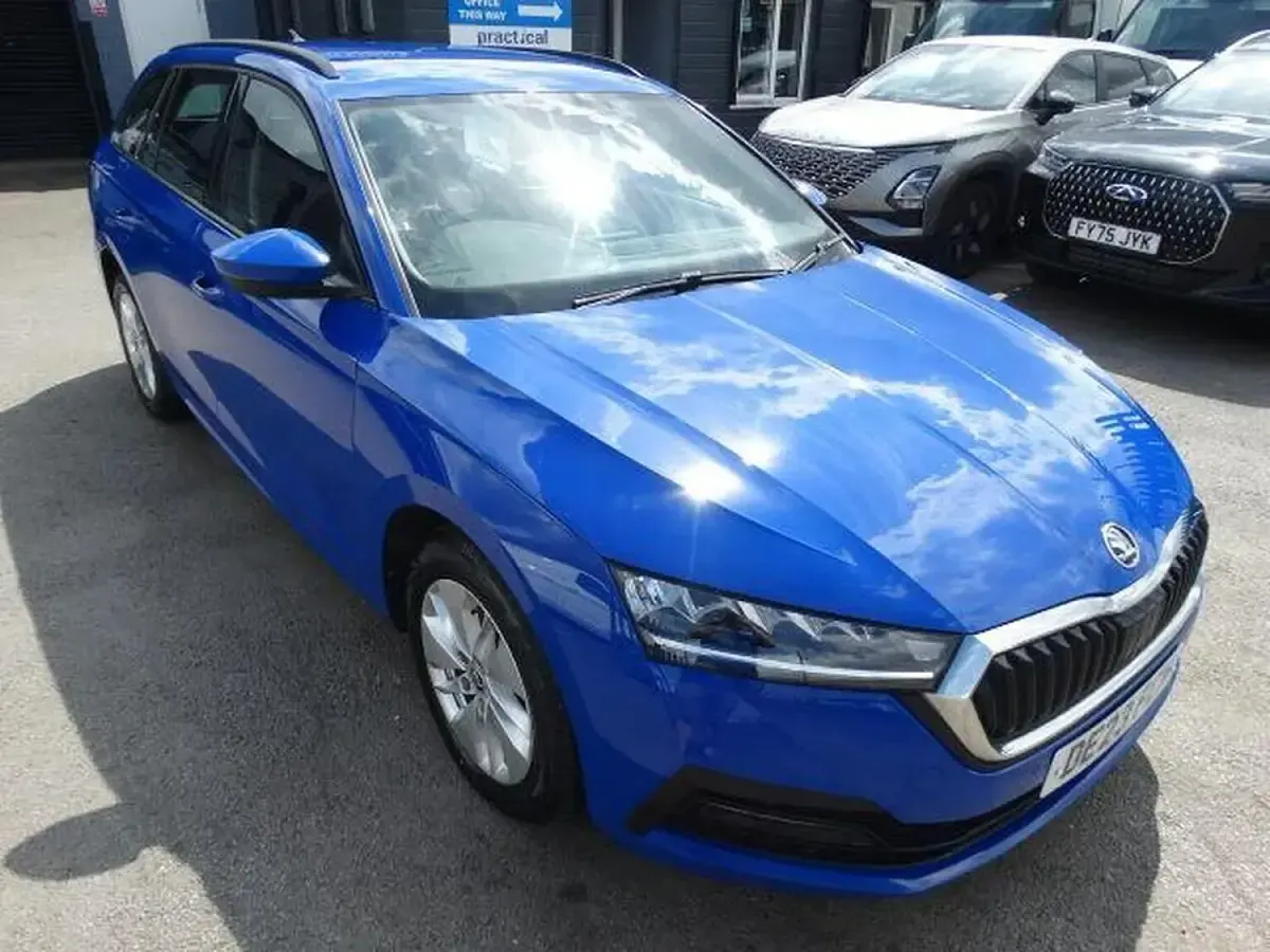 Used Skoda Octavia SE Technology 2023 Blue Estate