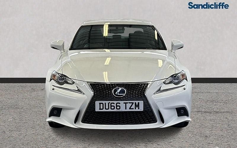 Used Lexus IS200t Sport Line 245 HP (180 kW) 2016 White Sedan