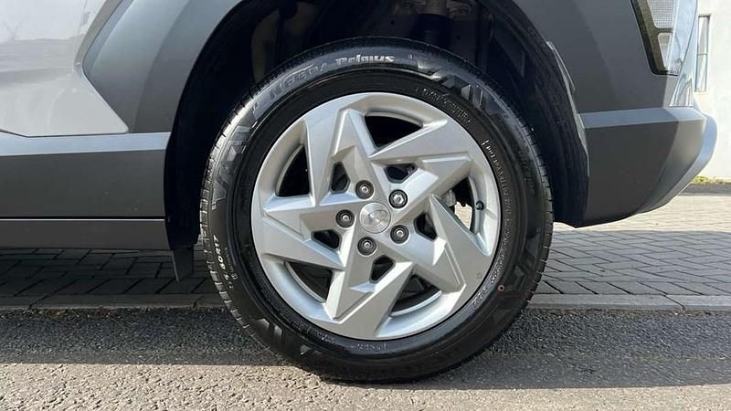 Used Hyundai Kona Advanced 117 HP (86 kW) 2024 Grey SUV