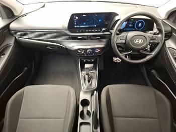 Used Hyundai Bayon Advanced 100 HP (73 kW) 2025 Black SUV