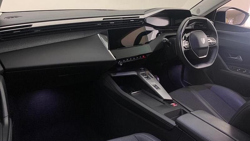 Used Peugeot 308 SW Allure Premium 129 HP (94 kW) 2022 Black Estate