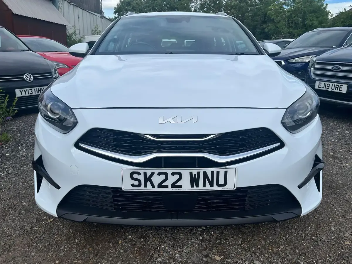 Used Kia Ceed Sportswagon 136 HP (100 kW) 2022 White Estate