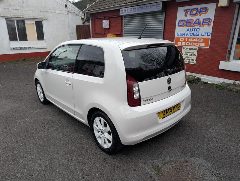 Used Skoda Citigo Colour Edition 60 HP (44 kW) 2019 White Hatchback