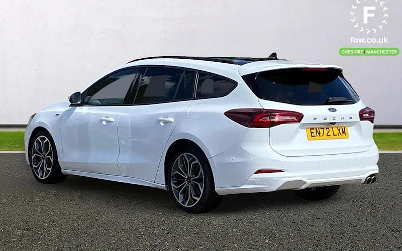 Used Ford Focus ST-Line 120 HP (88 kW) 2022 White Estate