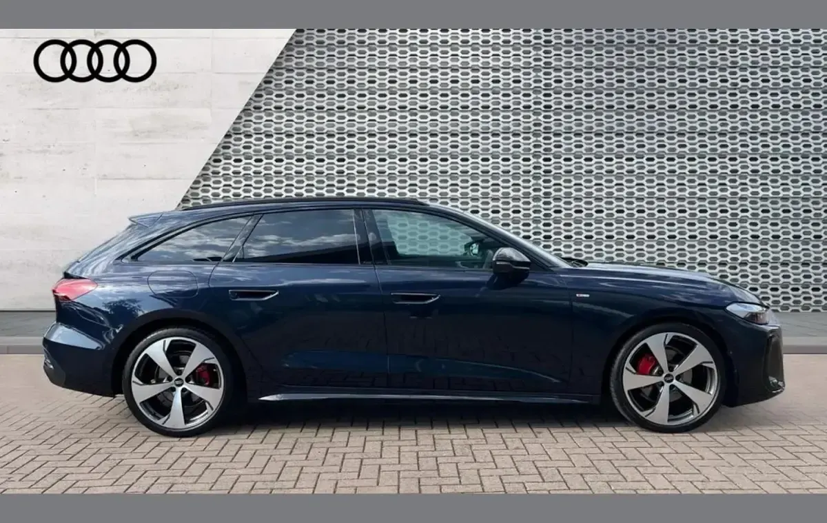 Used Audi A5 Advanced 200 HP (147 kW) 2025 Blue Estate