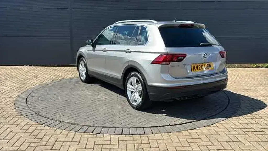 Used VW Tiguan Match 150 HP (110 kW) 2020 Silver SUV