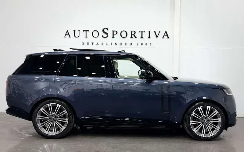 Used Land Rover Range Rover Autobiography 300 HP (220 kW) 2025 Blue SUV