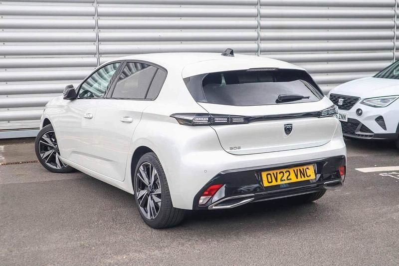 White Used 2022 Peugeot 308 Allure Hatchback | £16,000 (Fair price) - Image 1/2