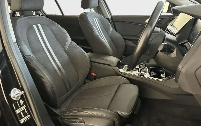 Used BMW 118 Sport Line 136 HP (100 kW) 2022 Black Hatchback