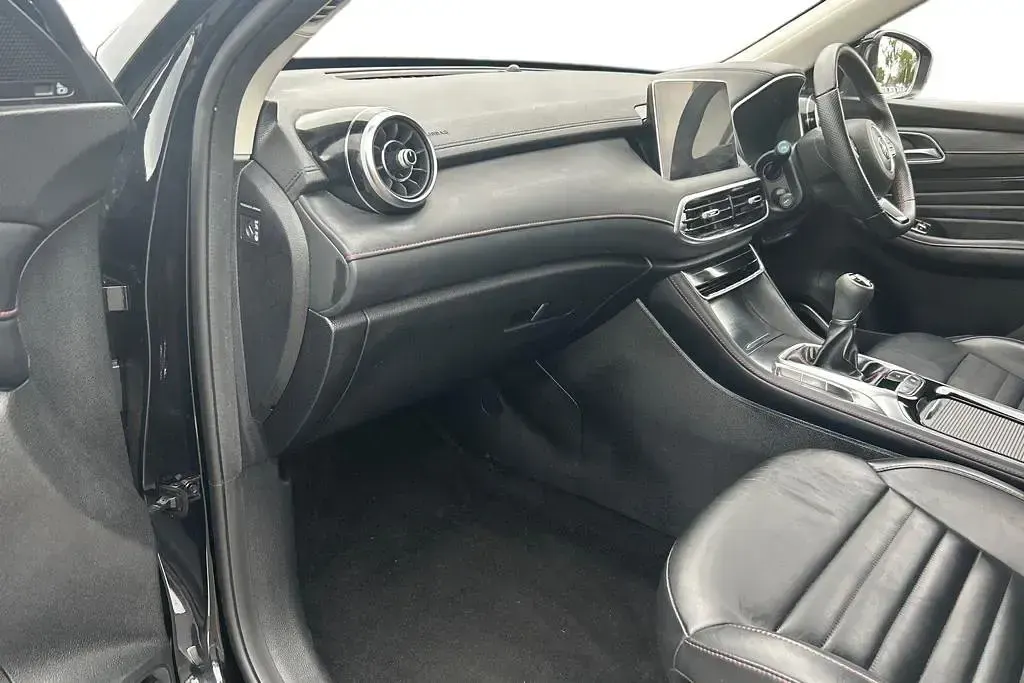Used MG HS Trophy 162 HP (119 kW) 2024 Black SUV