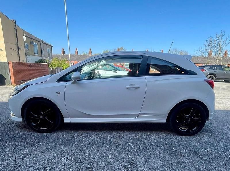 Second-hand Vauxhall Corsa SRi 2015 Alb Hatchback