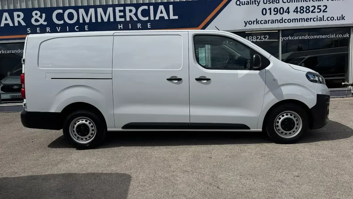 Used Fiat Scudo 142 HP (104 kW) 2024 White Van