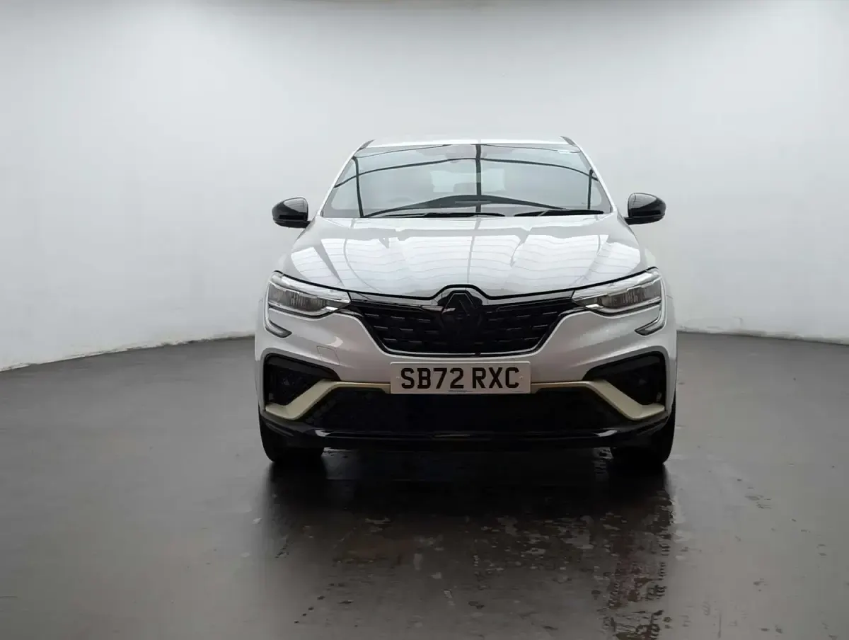 Used Renault Arkana Engineered 2023 White SUV