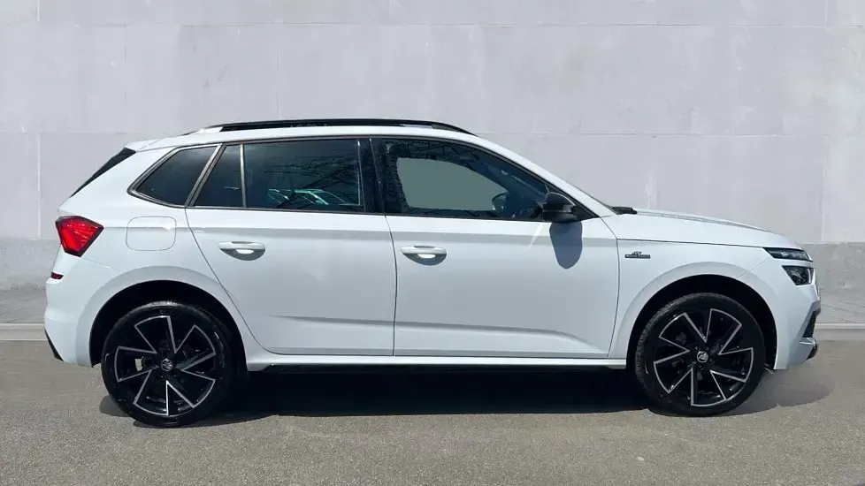 Used Skoda Kamiq Monte Carlo 150 HP (110 kW) 2023 Moon white metallic SUV