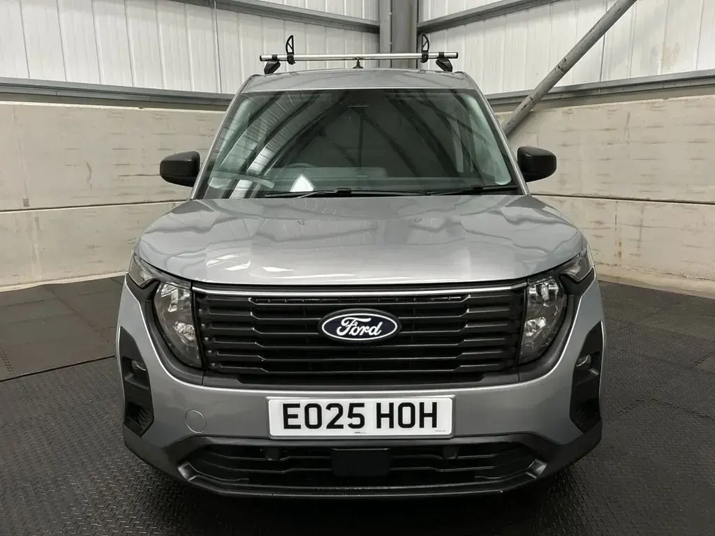 Używany Ford Transit Trend 100 KM (73 kW) 2025 Srebrny Van