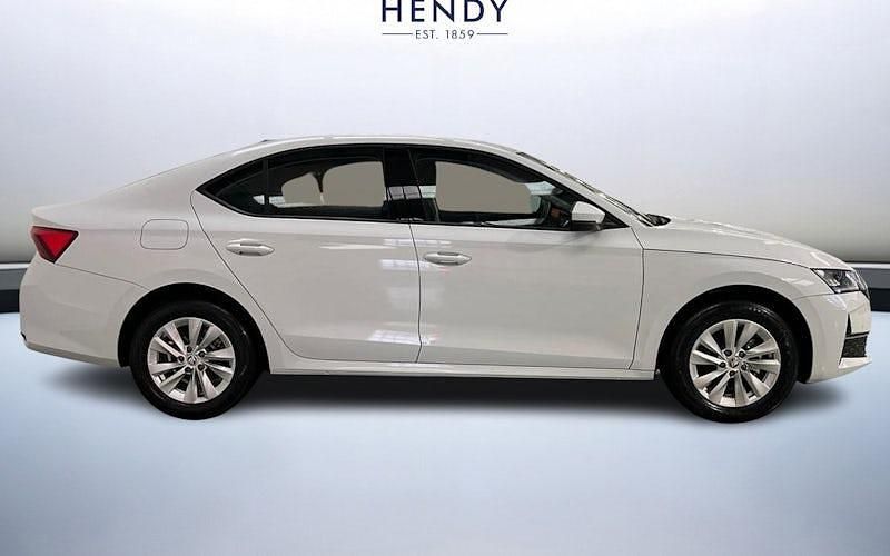 Used Skoda Octavia SE Technology 116 HP (85 kW) 2024 Moon white metallic Hatchback