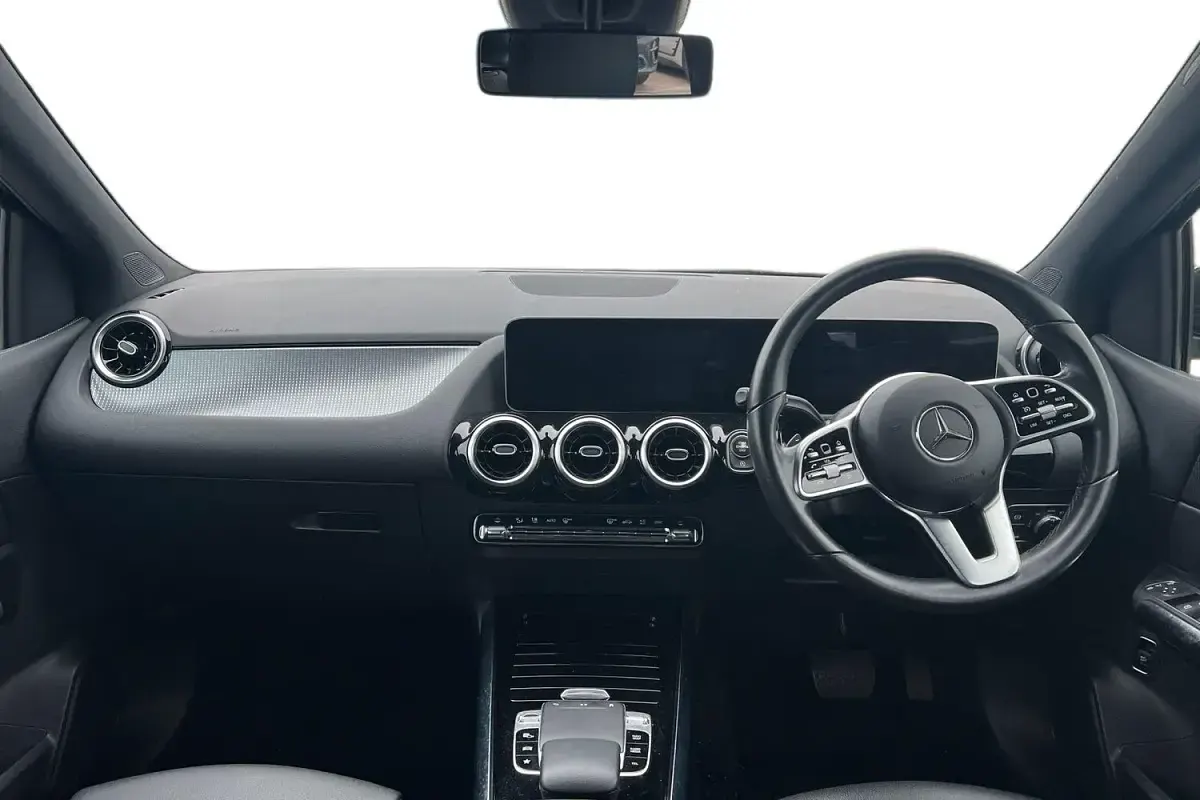 Usado Mercedes B200 Executive 150 CV (110 kW) 2019 Negro Monovolumen
