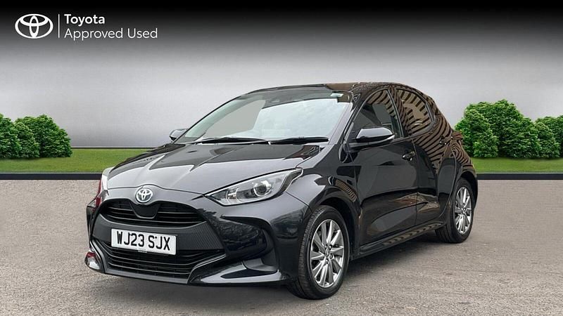 Used Toyota Yaris Hybrid 116 HP (85 kW) 2023 Eclipse black Hatchback