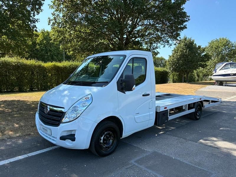 White Used 2017 Vauxhall Movano Van | £7,999 (Expensive) - Image 1/4