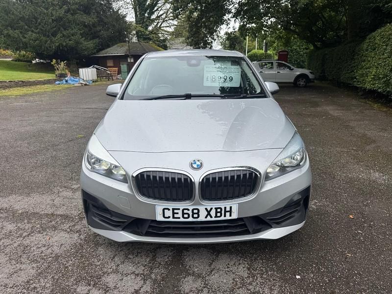 Begagnad BMW 220 2018 Silver Halvkombi