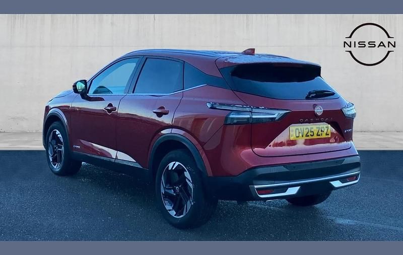 Used Nissan Qashqai N-Connecta 190 HP (139 kW) 2025 Red SUV