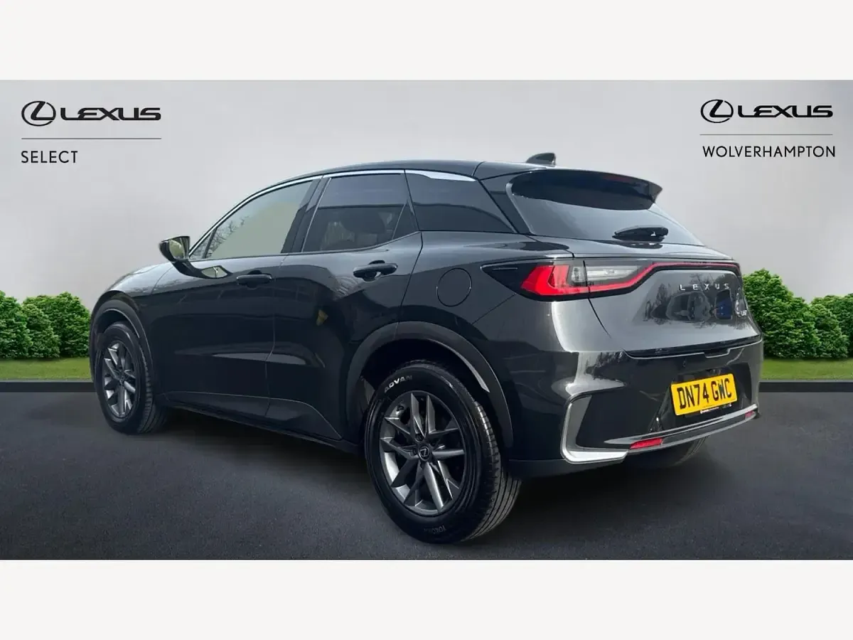Used Lexus LBX 136 HP (100 kW) 2024 Black SUV