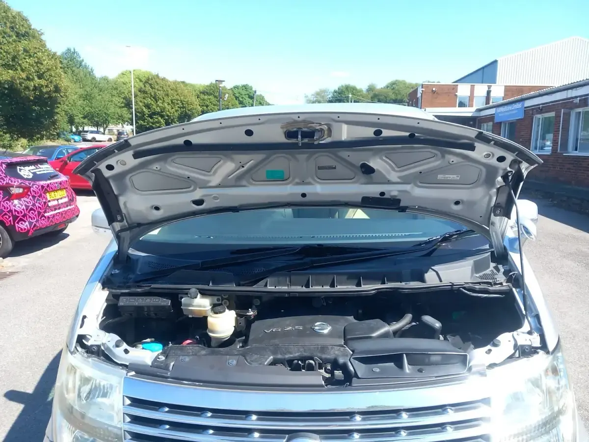 Used Nissan Elgrand 2008 Silver MPV