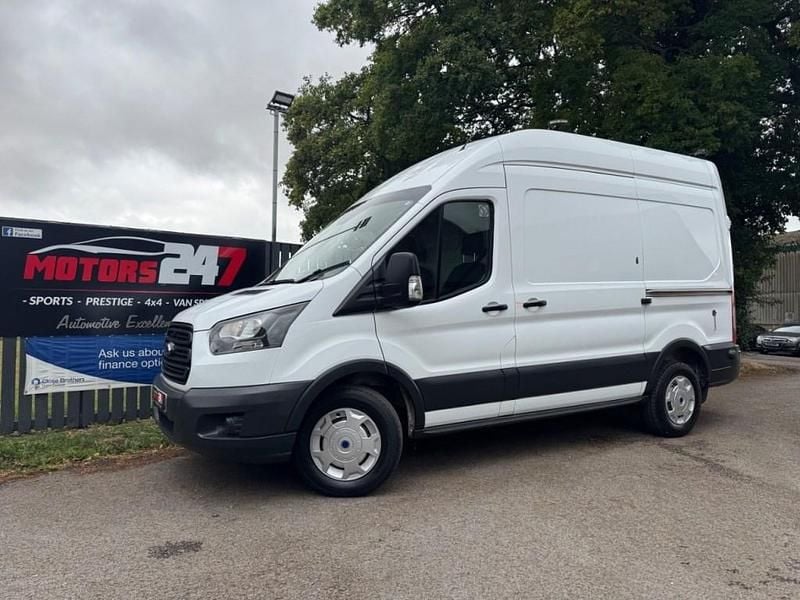 Usado Ford Transit 130 HP (95 kW) 2018 Branco Van