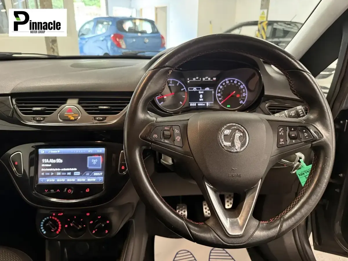 Używany Vauxhall Corsa SRi 90 KM (66 kW) 2015 Szary Hatchback