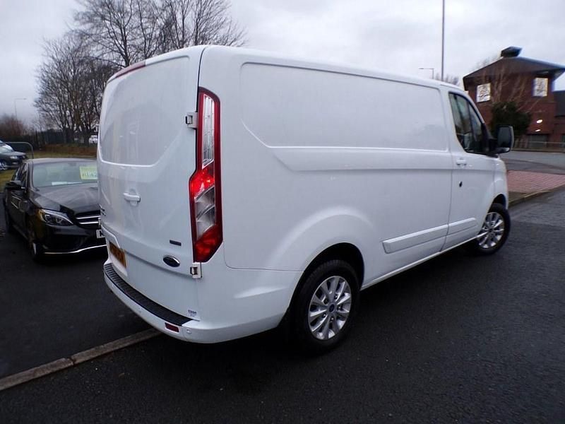Used Ford Transit Custom Limited 130 HP (95 kW) 2018 White Van