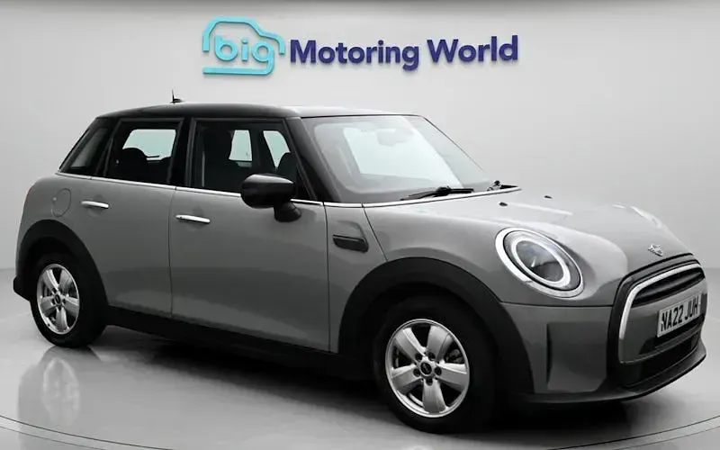Usado Mini Cooper Classic 136 HP (100 kW) 2022 Citadino