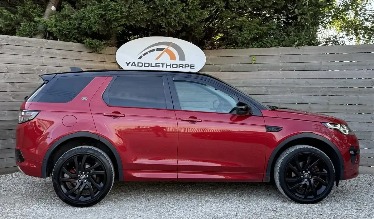 Used Land Rover Discovery Sport HSE Dynamic 177 HP (130 kW) 2018 Red SUV