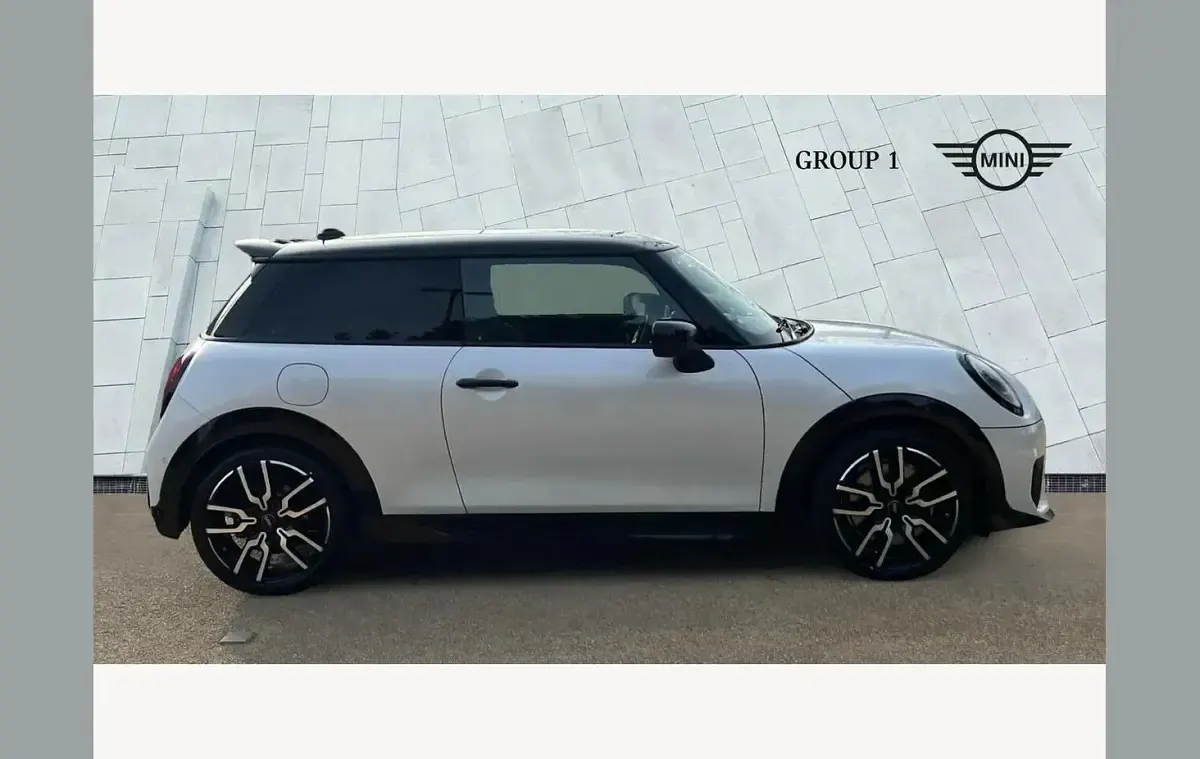 Used Mini Cooper Sport 150 kW (204 HP) 2026 White Hatchback