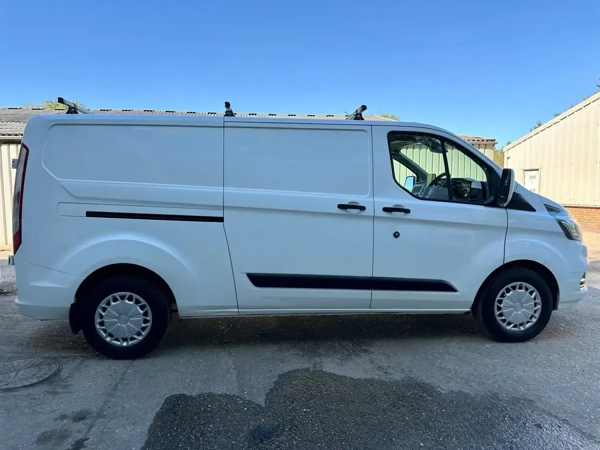 Used Ford Transit Custom Trend 105 HP (77 kW) 2020 White Van