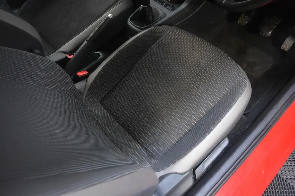 Used VW up! high up! 75 HP (55 kW) 2015 Red Hatchback