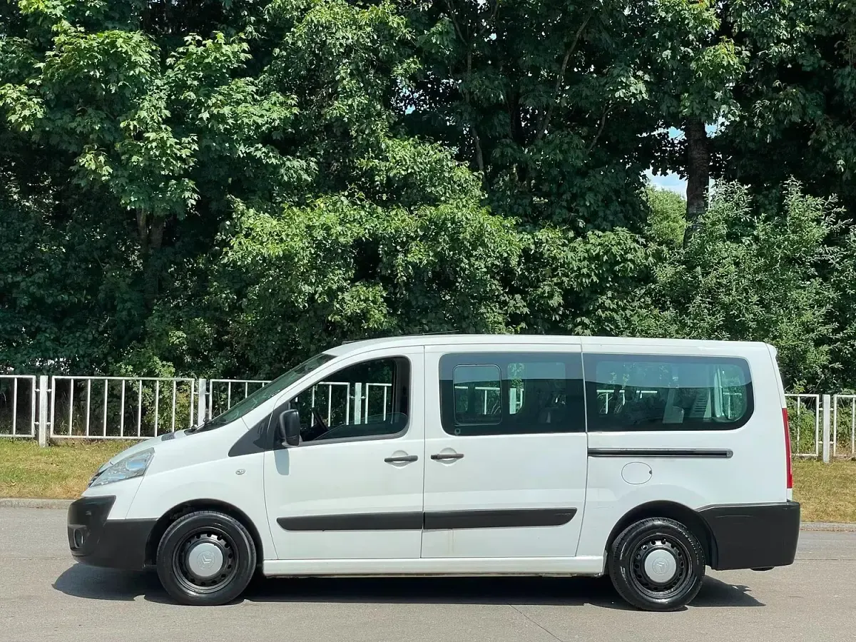 Used Citroën Dispatch 126 HP (92 kW) 2012 White MPV
