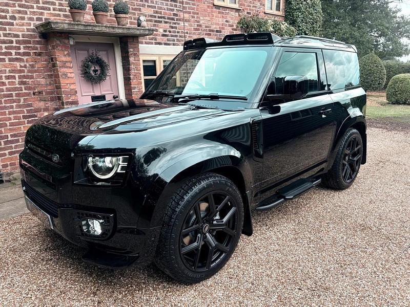Black New 2025 Land Rover Defender SE Dynamic SUV | £62,494 - Image 1/4