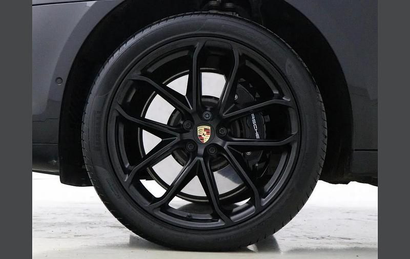 Used Porsche Macan GTS 434 HP (319 kW) 2024 Black SUV