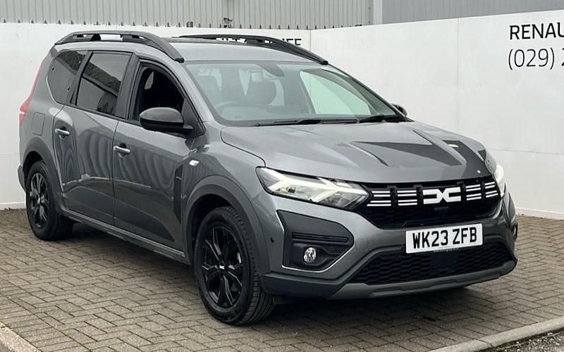 Grey Used 2023 Dacia Jogger Extreme MPV | £18,708 (Fair price) - Image 1/4