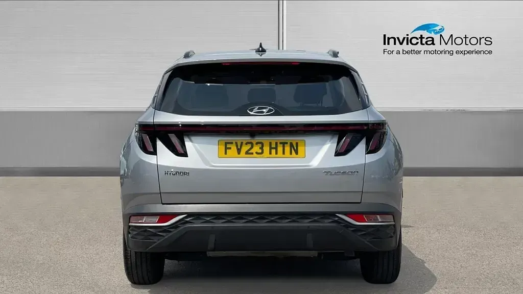 Used Hyundai Tucson SE 180 HP (132 kW) 2023 Silver SUV
