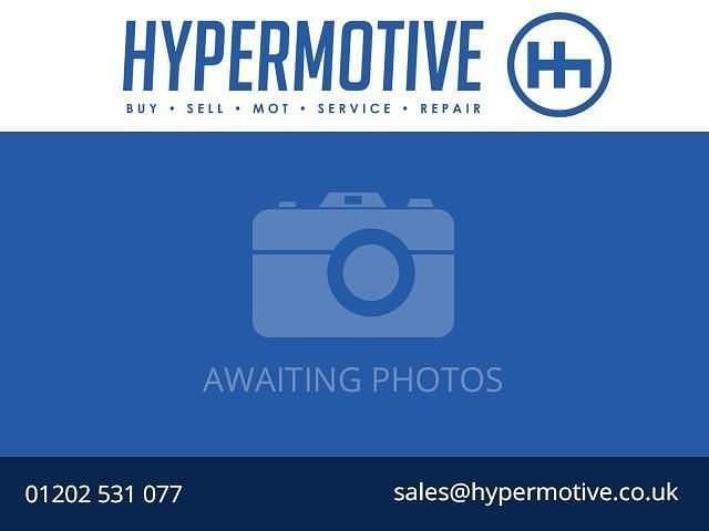 Black Used 2014 Land Rover Range Rover Vogue SE SUV | £15,995 (Good price) - Image 1/4