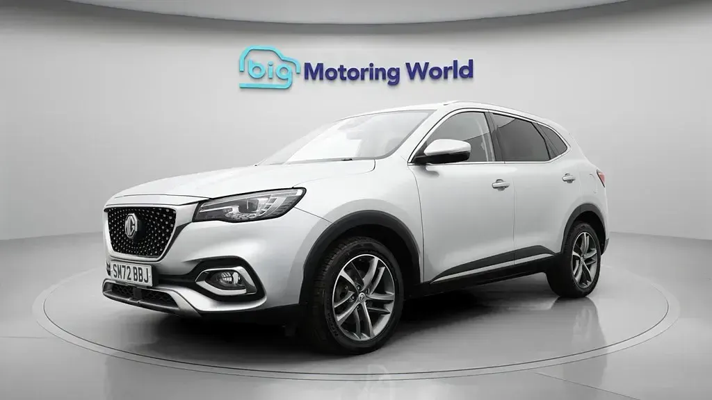 Begagnad MG HS 2023 Silver SUV