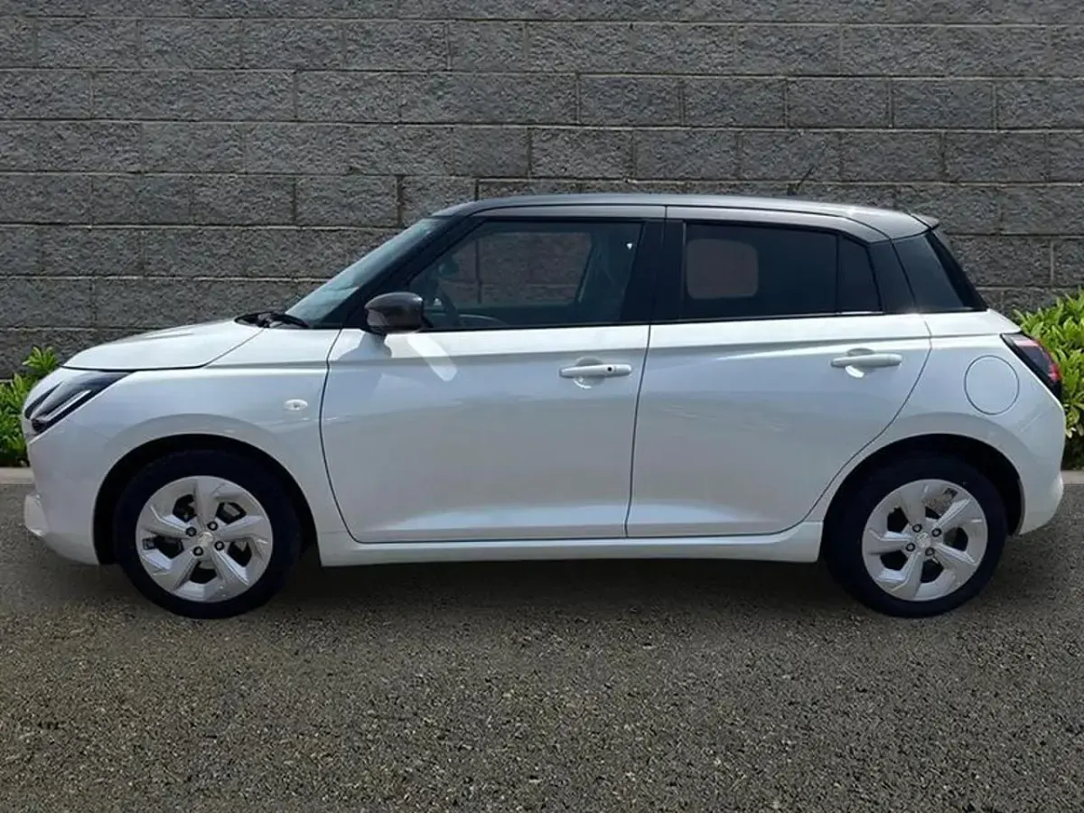 Used Suzuki Swift 82 HP (60 kW) 2025 White Hatchback