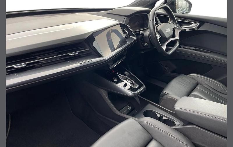 Used Audi Q4 Sportback e-tron Black Edition 150 kW (204 HP) 2024 Blue SUV
