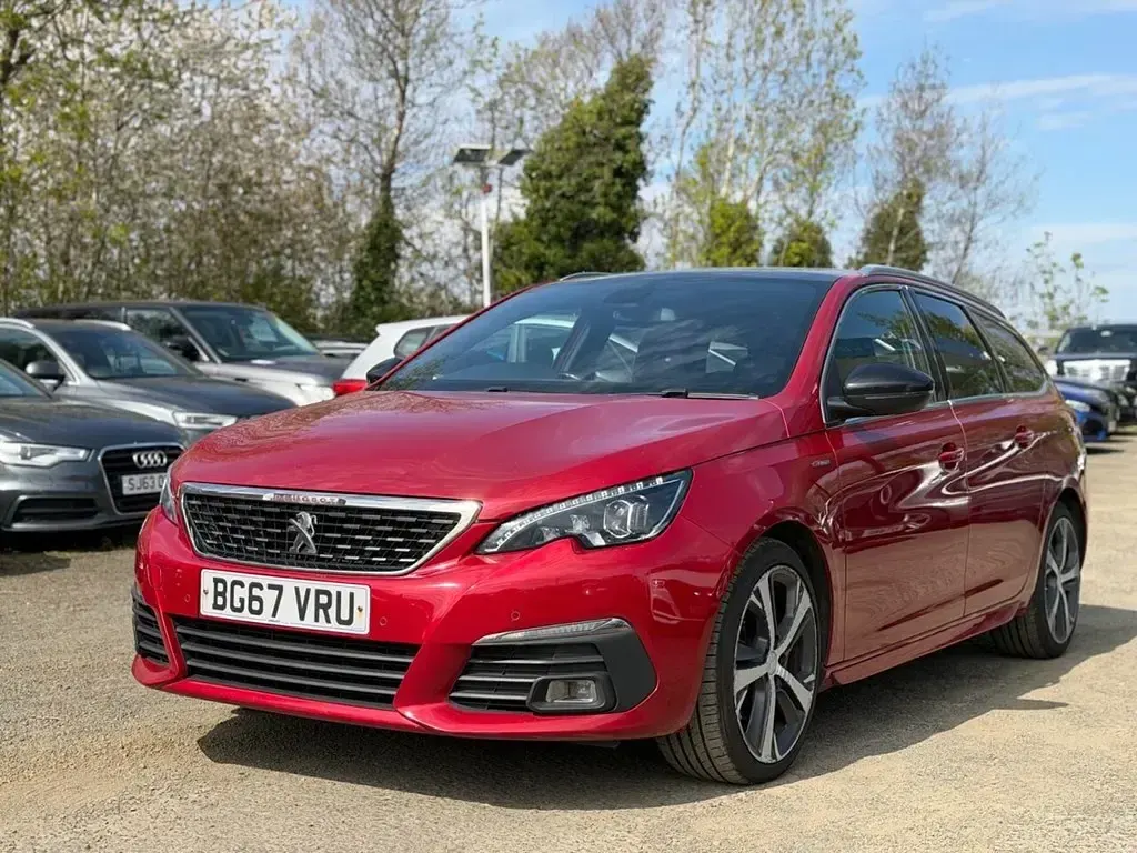 Second-hand Peugeot 308 SW GT-line 150 CP (110 kW) 2017 Roșu Break